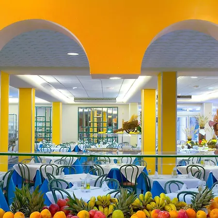 Magic Fenicia מלון 3*